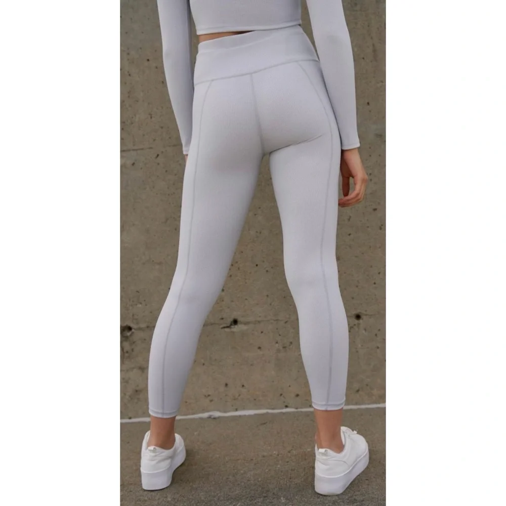 Athletic Ribbed Workout Set - Picture 3 of 10